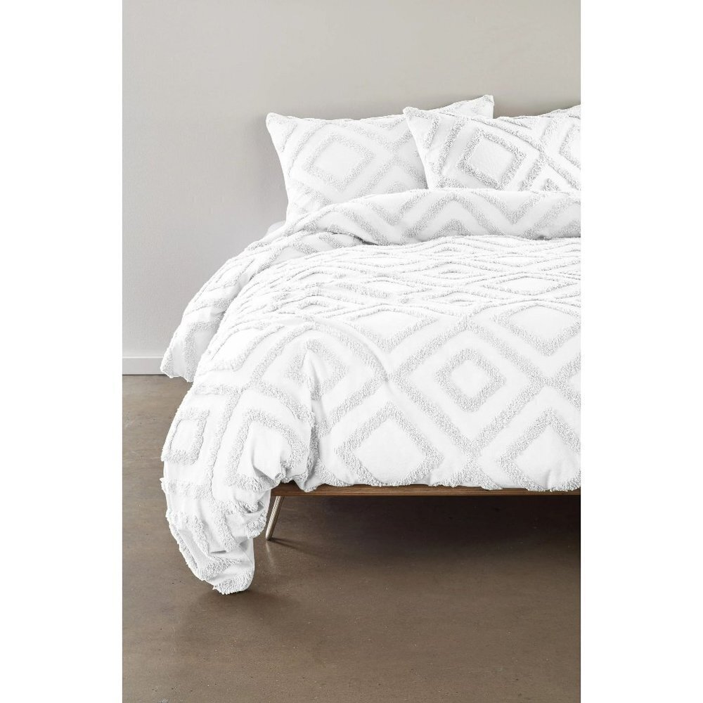 New Bp. Tufted Lattice Duvet Cover & Sham Set Full White Bed NWT